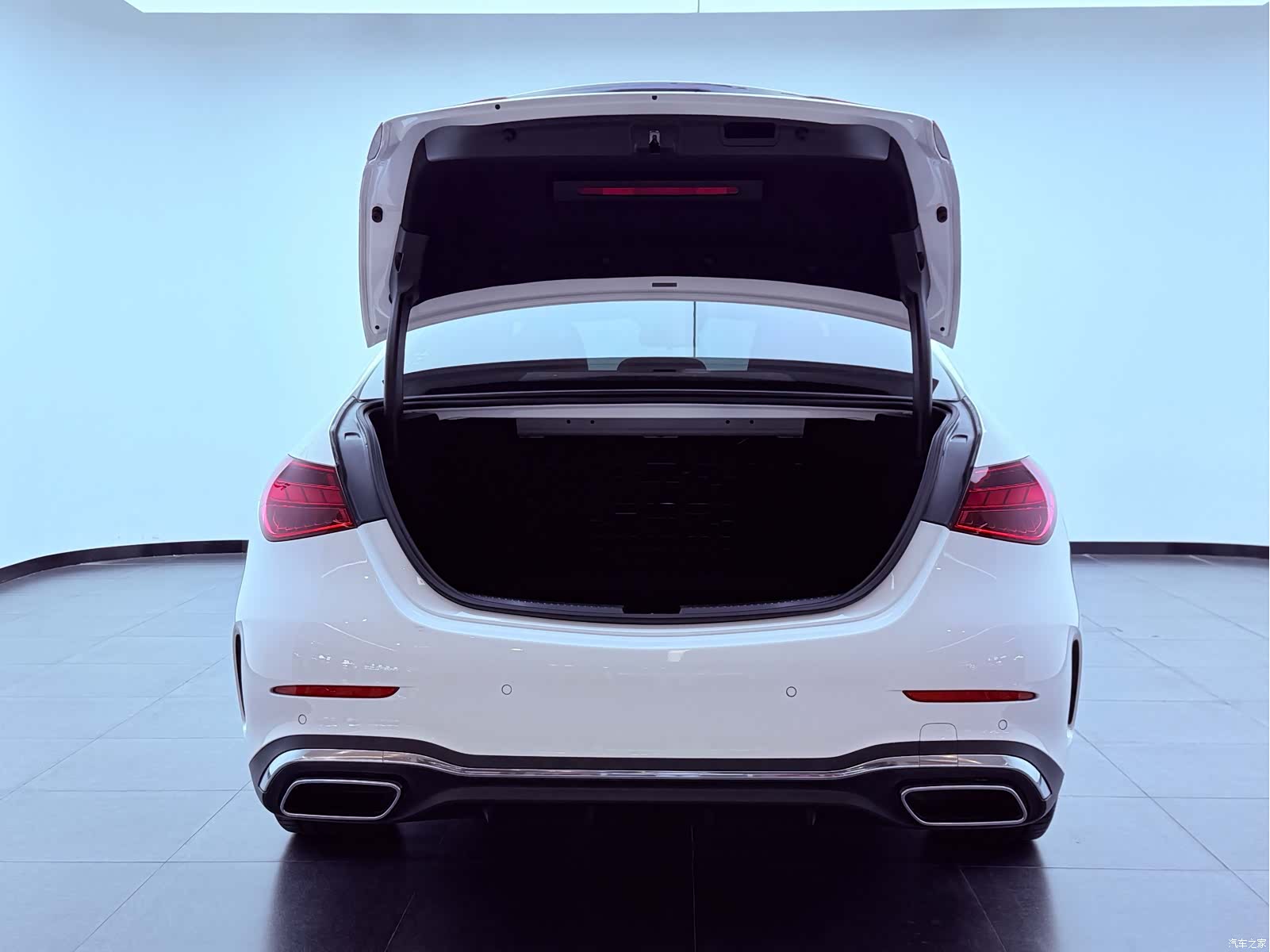 Mercedes-Benz C-Class, 2023 25