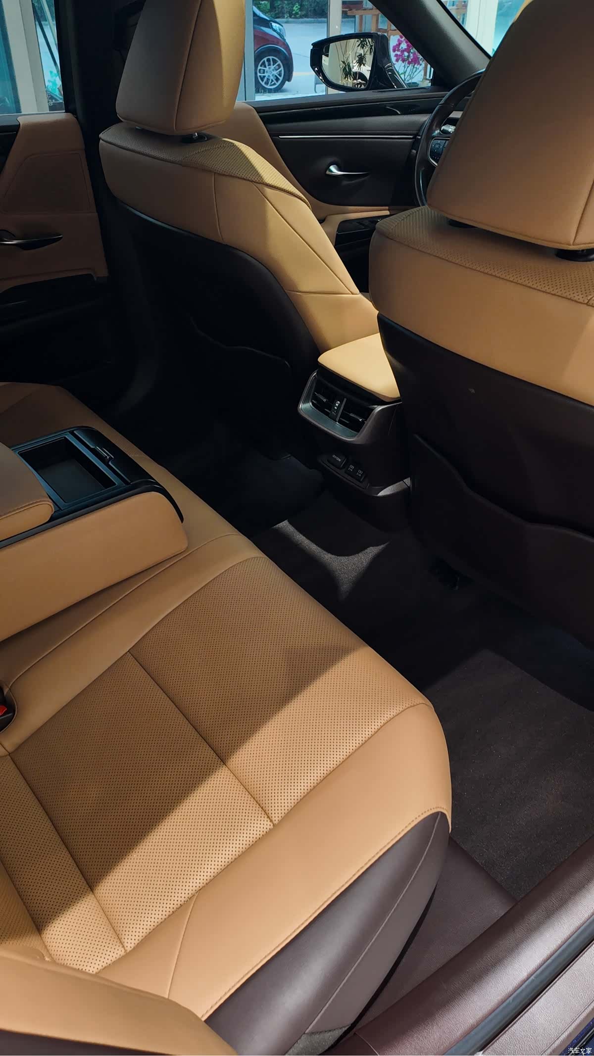 Lexus ES, 2020 12