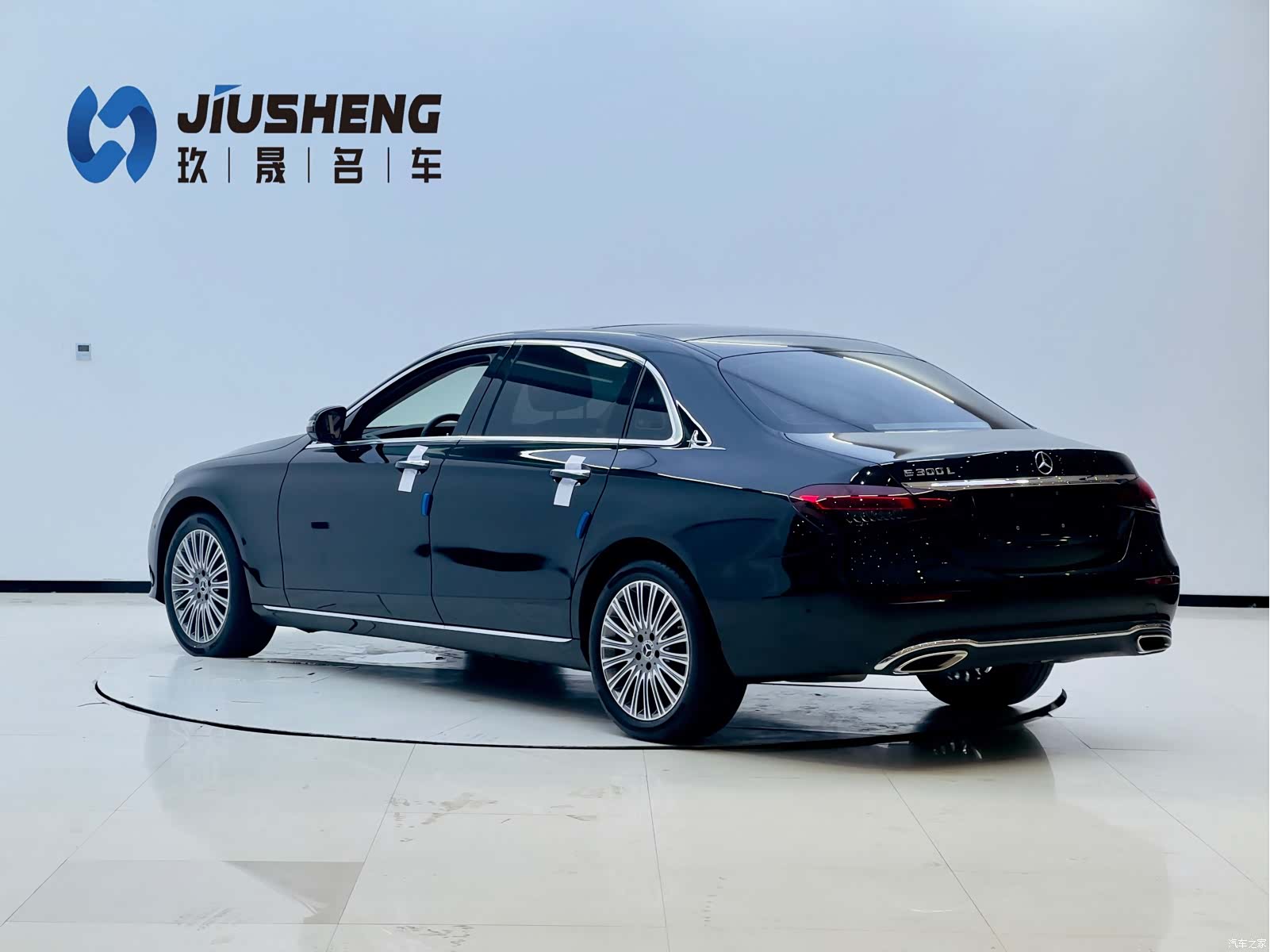 Mercedes-Benz E-Class, 2023 4