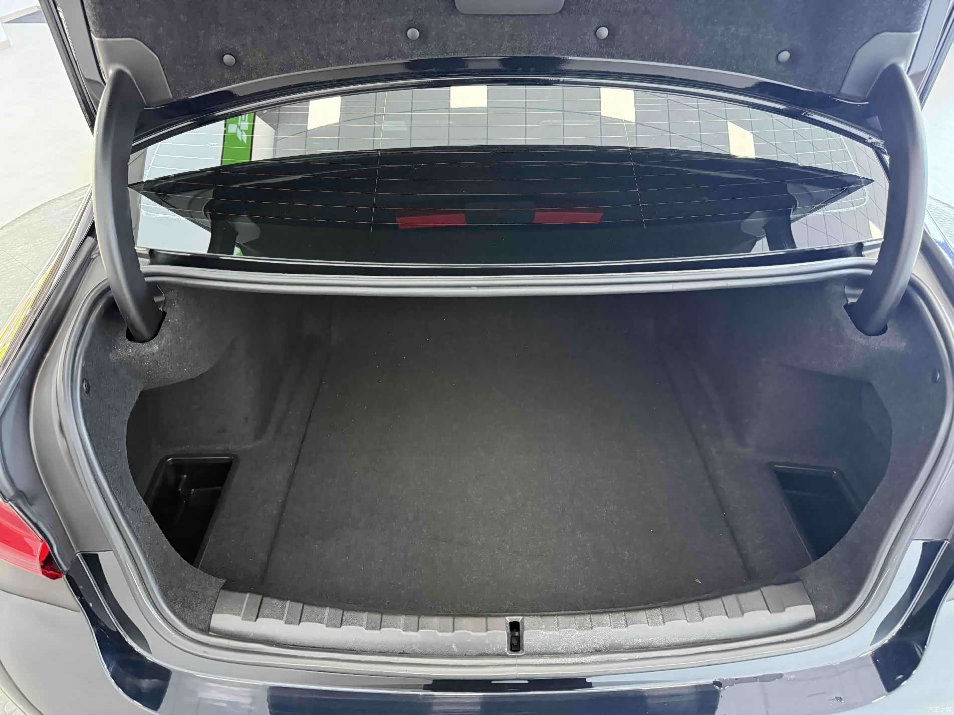 BMW 3 Series, 2023 11