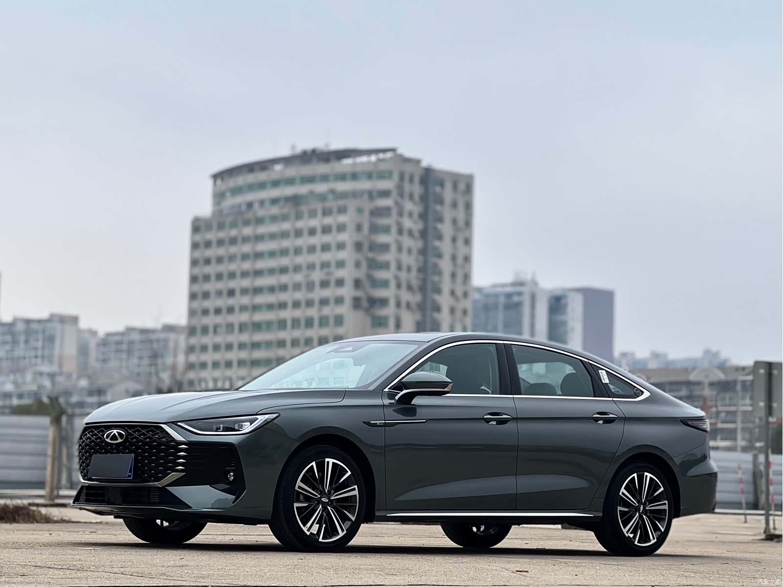 Chery Arrizo 8