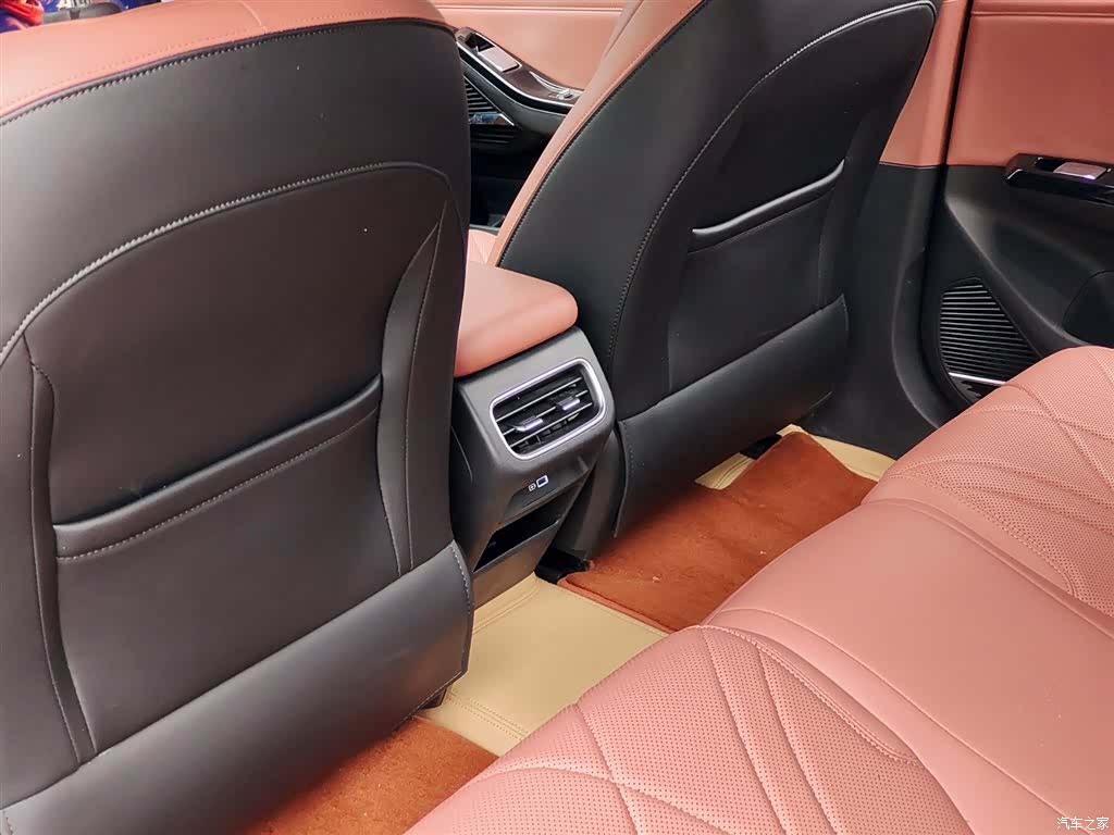 Geely Galaxy L6, 2025 9