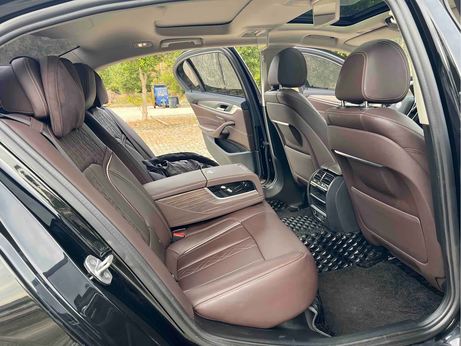BMW 5 Series, 2019 16