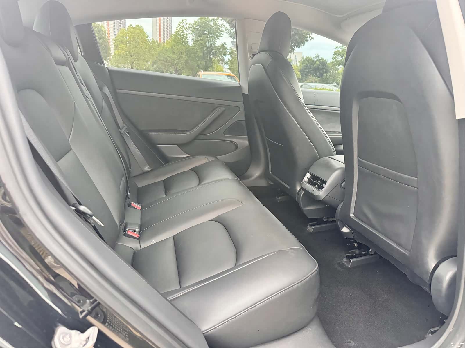 Tesla Model 3, 2020 12
