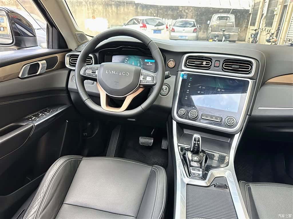 Lynk & Co 01, 2018 13