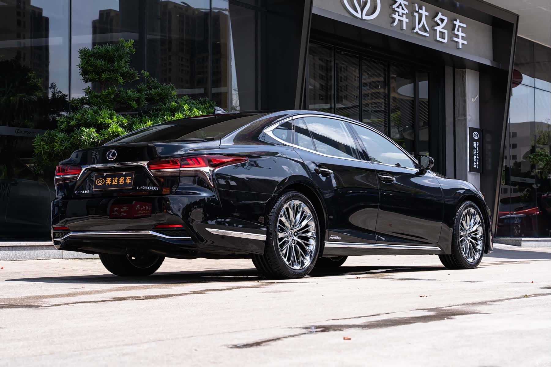 Lexus LS, 2018 3