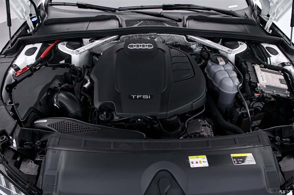 Audi A4L, 2021 17