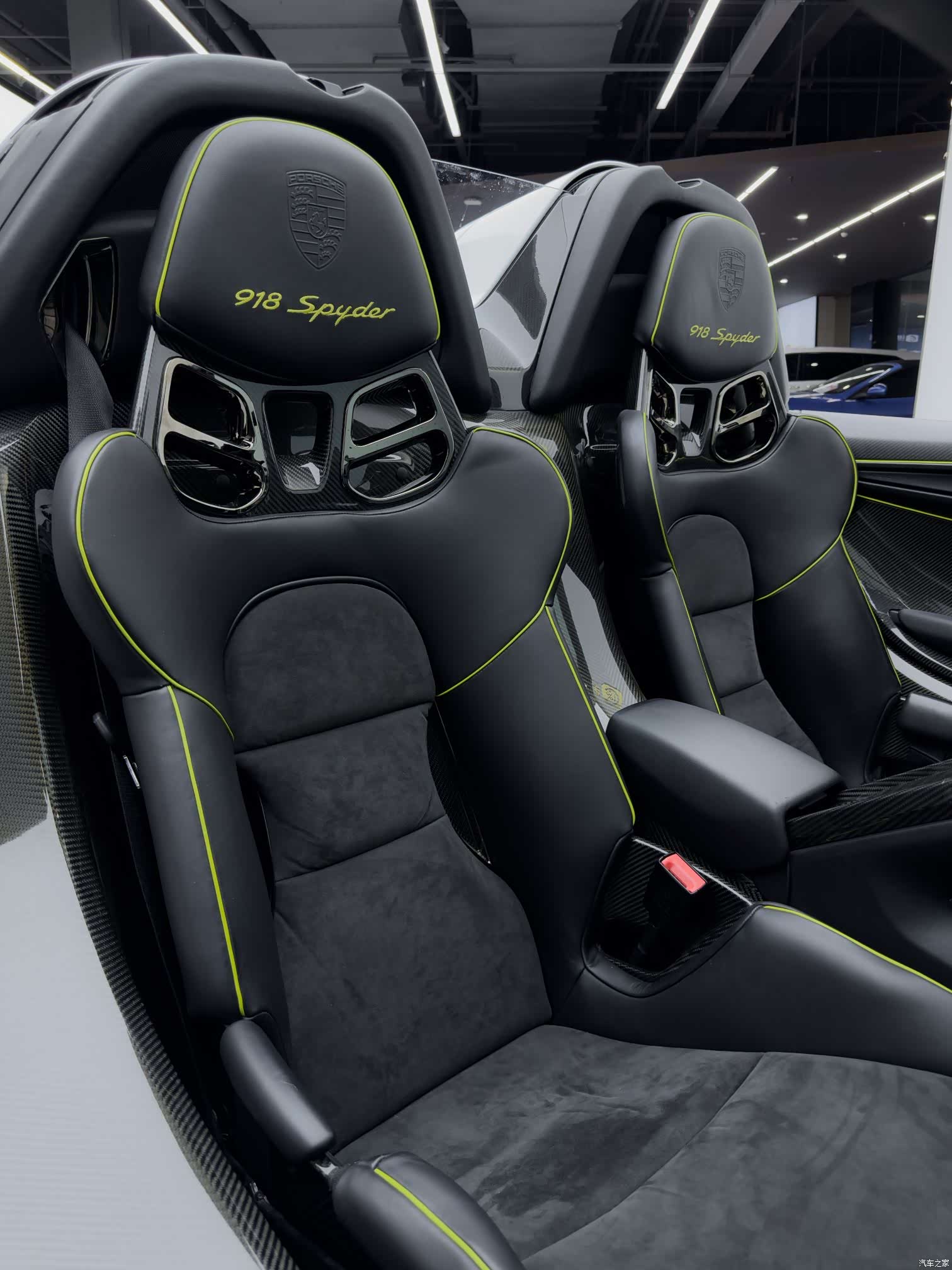 Porsche 918, 2015 25
