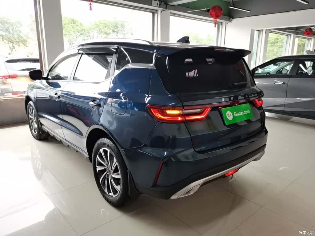 Geely X6, 2022 все фото