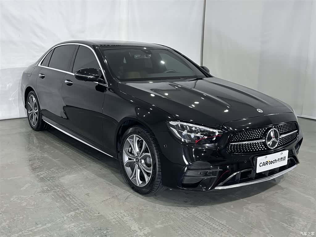 Mercedes-Benz E-Class, 2023 4