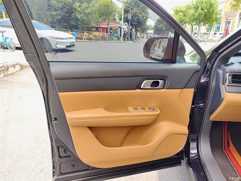 Li Auto ONE, 2022 6
