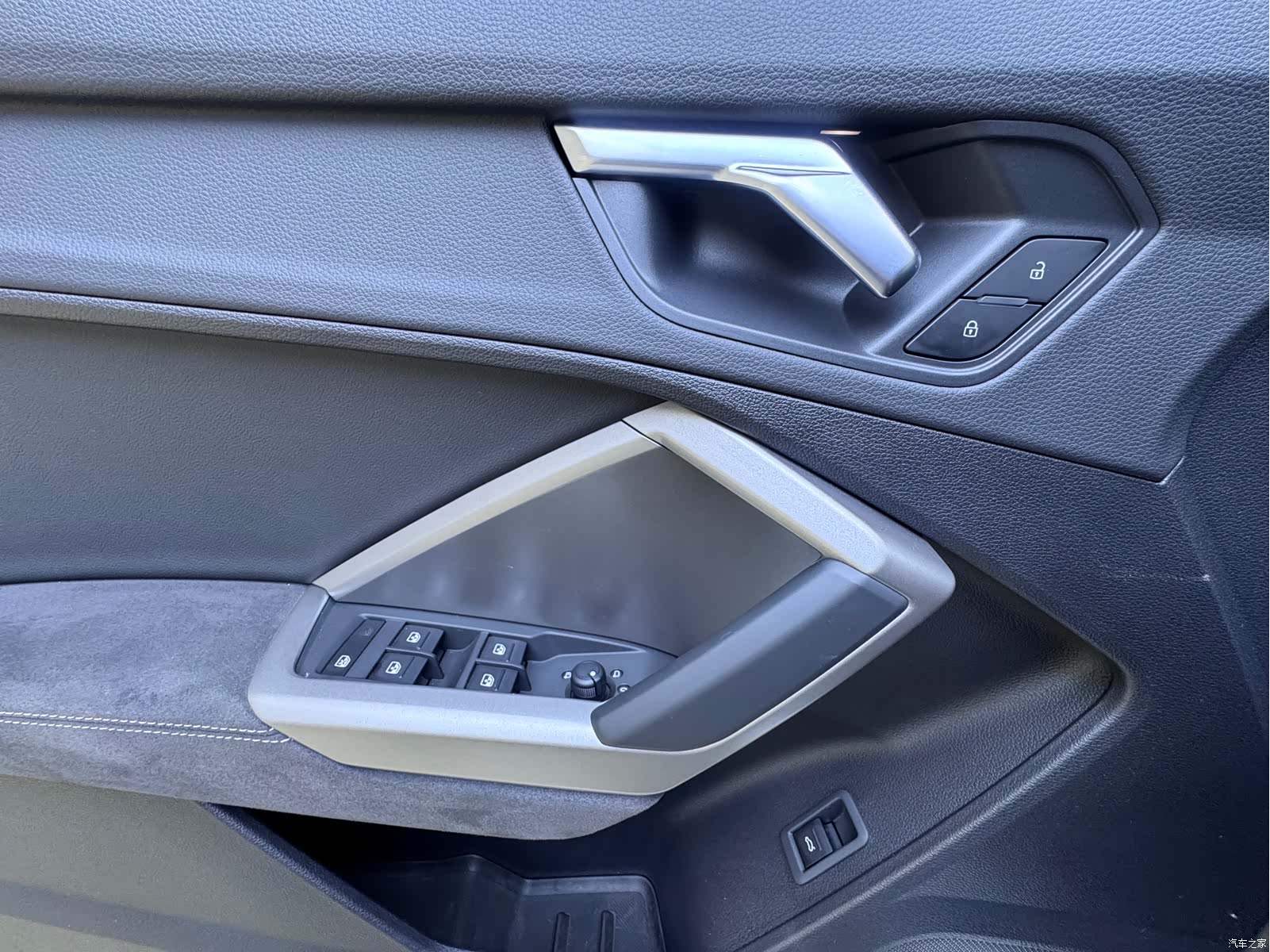 Audi Q3, 2022 11