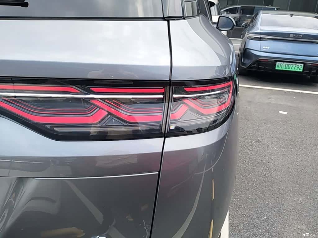 BYD Song, 2025 8