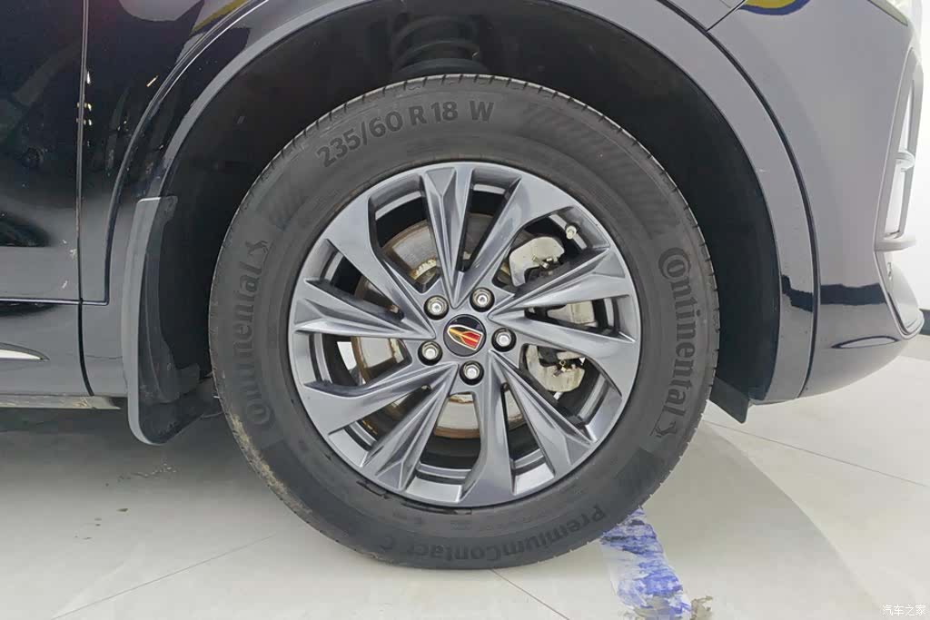 Hongqi HS5, 2024 6