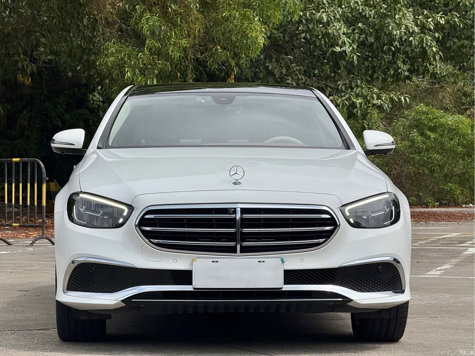 Mercedes-Benz E-Class, 2023 2