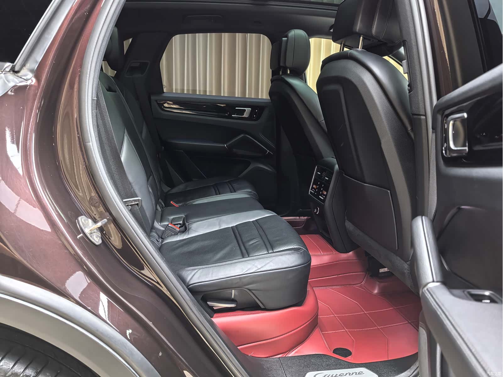 Porsche Cayenne, 2019 9