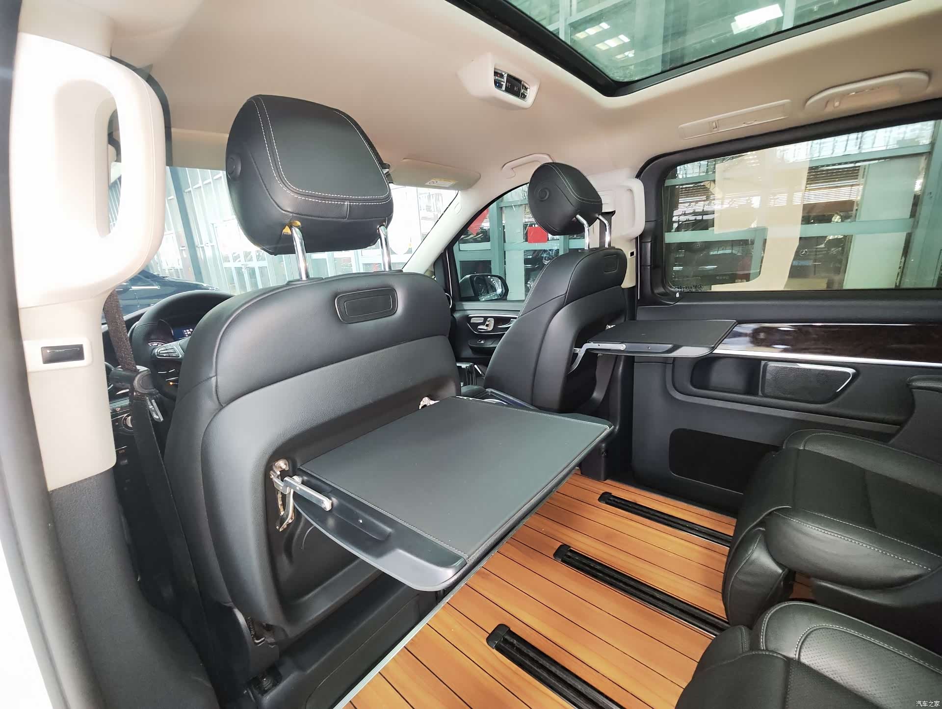 Mercedes-Benz V-Class, 2018 21