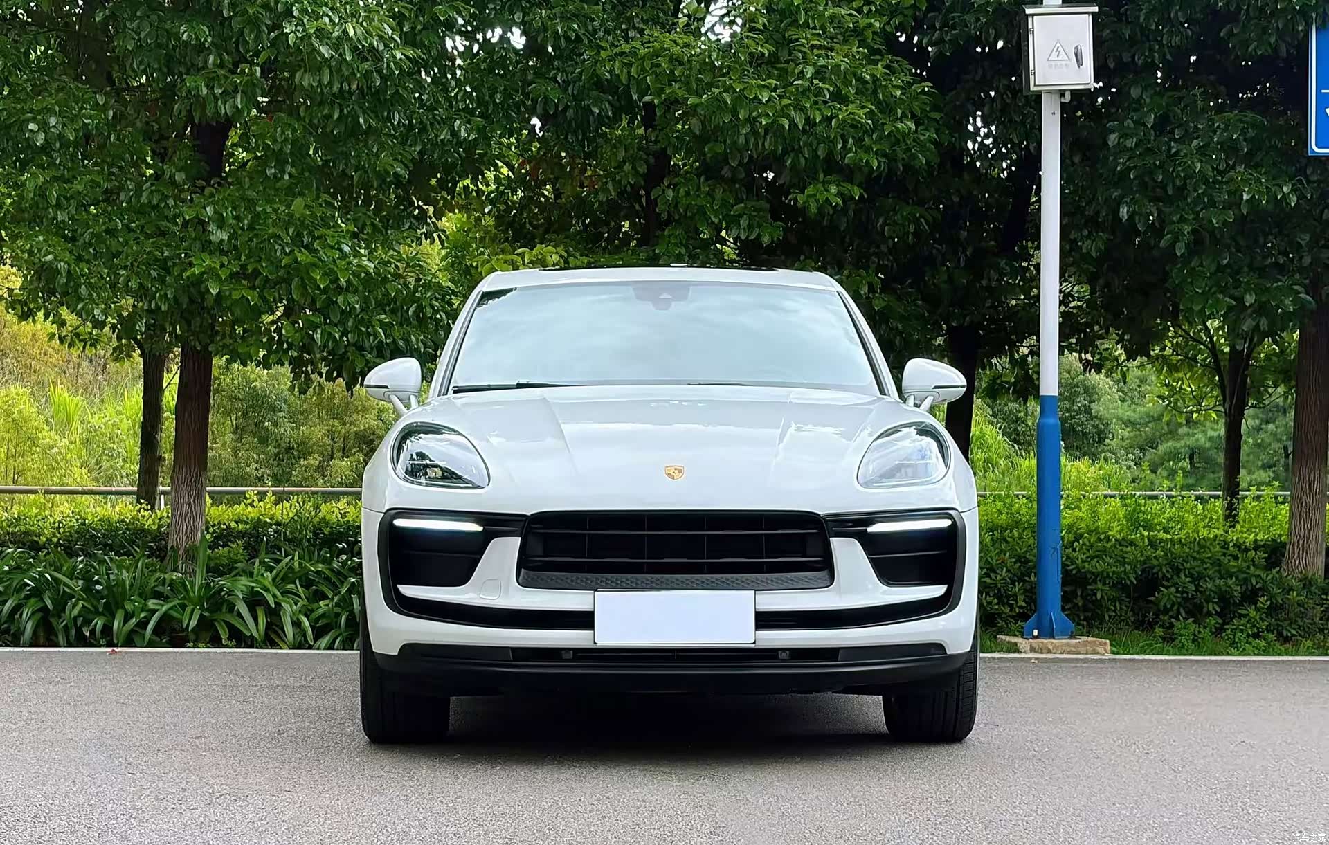 Porsche Macan, 2025 3