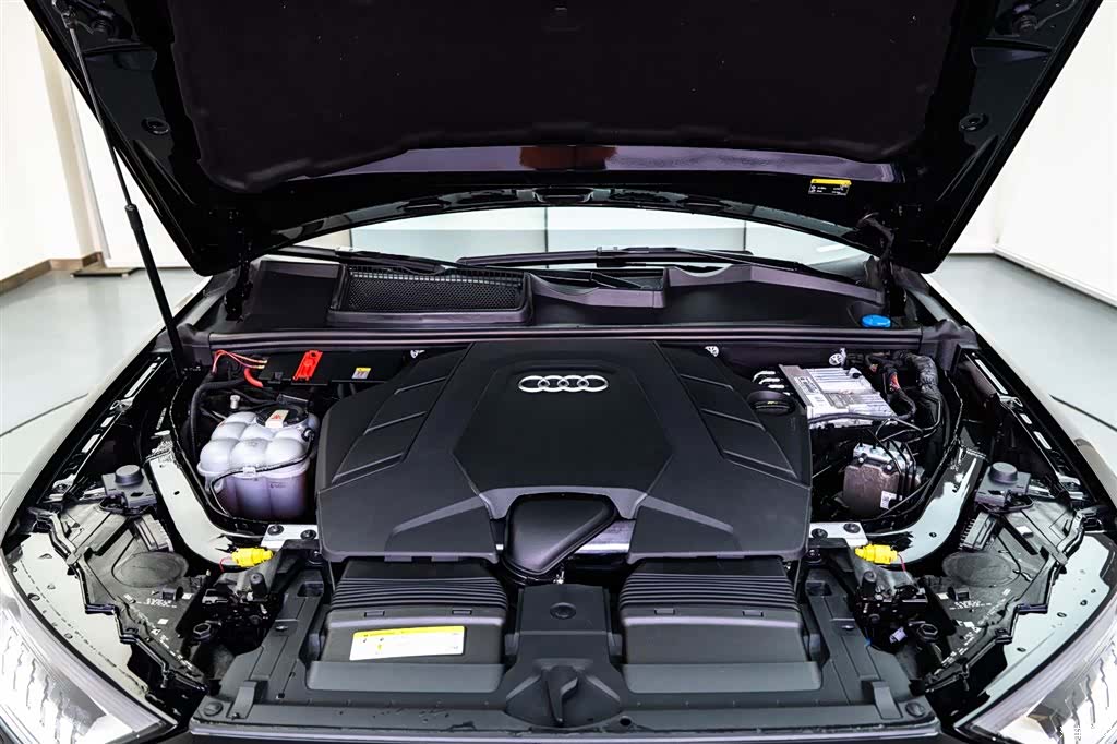 Audi Q7, 2024 8