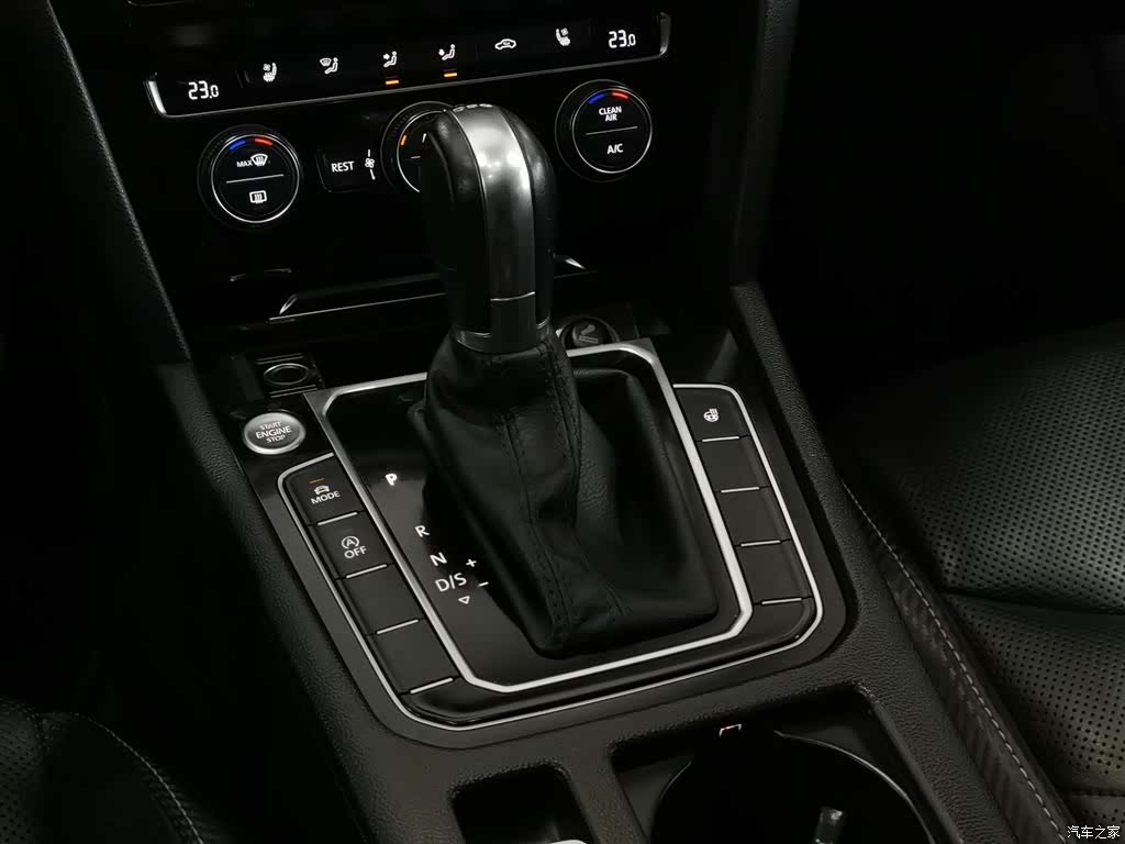 Volkswagen CC, 2019 13