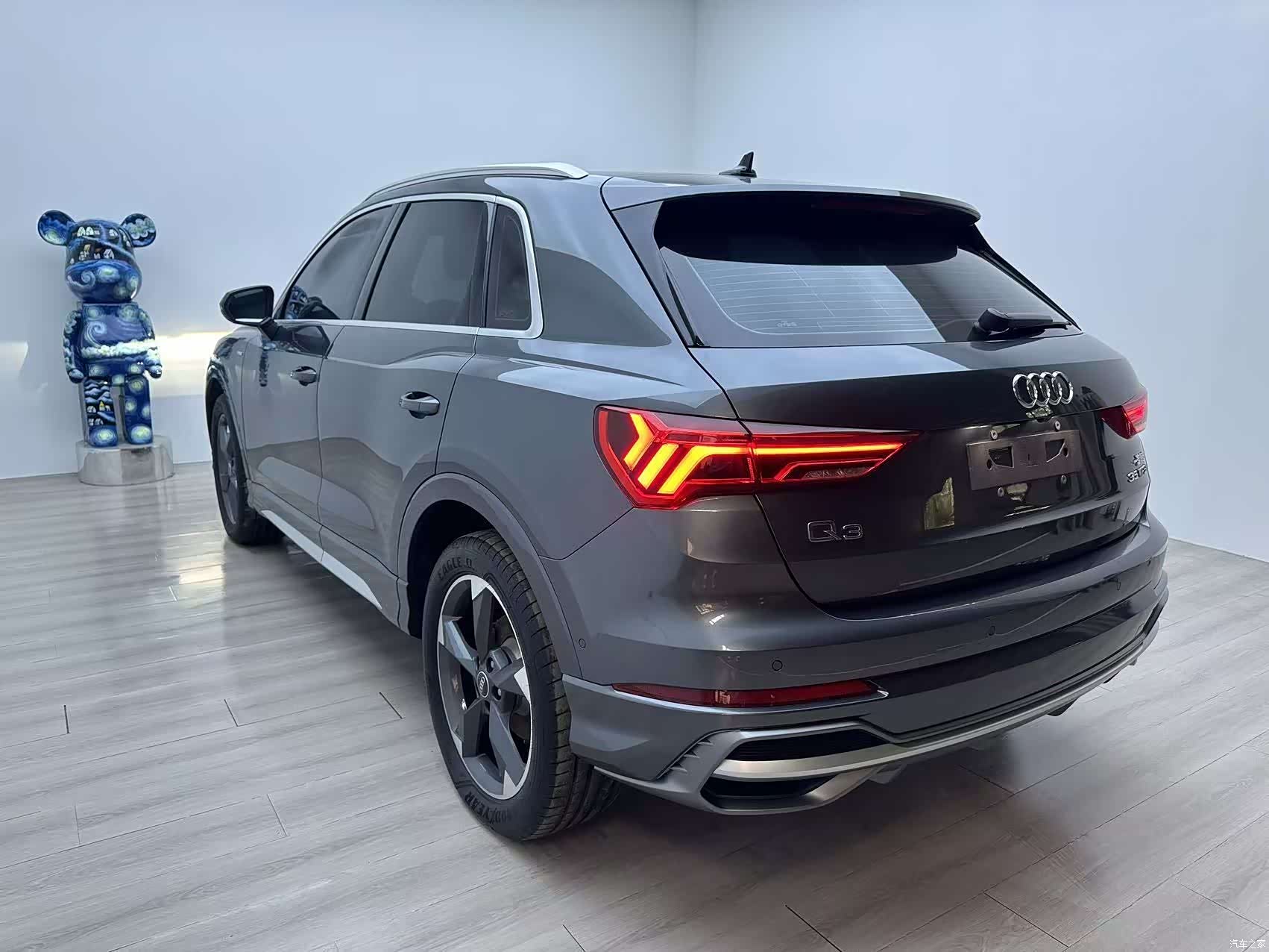 Audi Q3, 2023 4