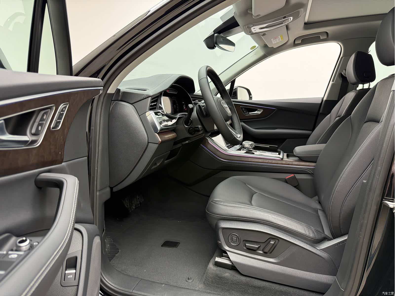 Audi Q7, 2026 13