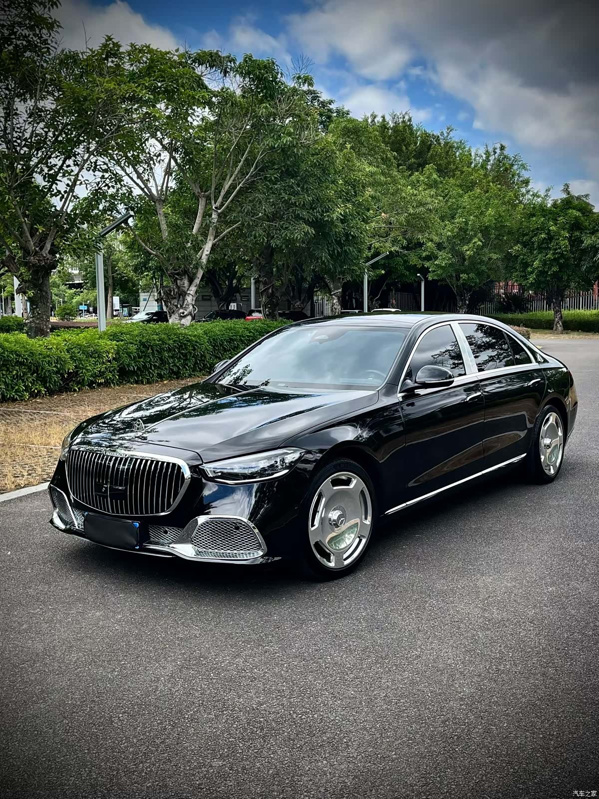 Mercedes-Benz S-Class, 2024 1