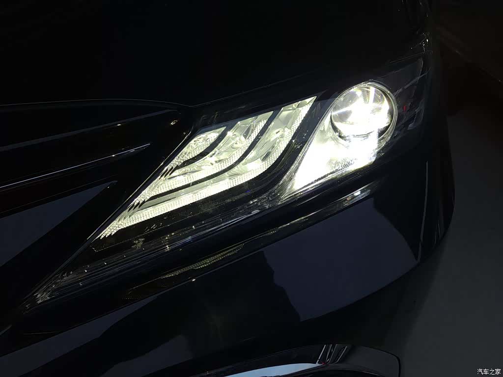 Toyota Camry, 2023 19