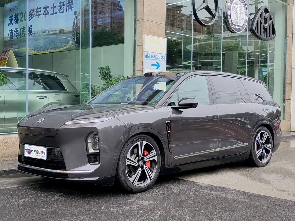 NIO ES8