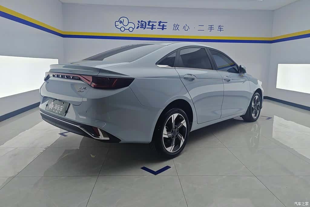 Geely Emgrand, 2023 3