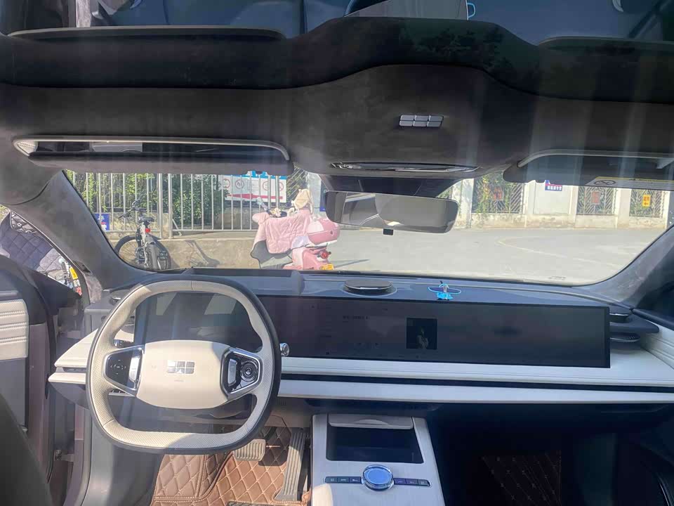 Geely Galaxy Galaxy E8