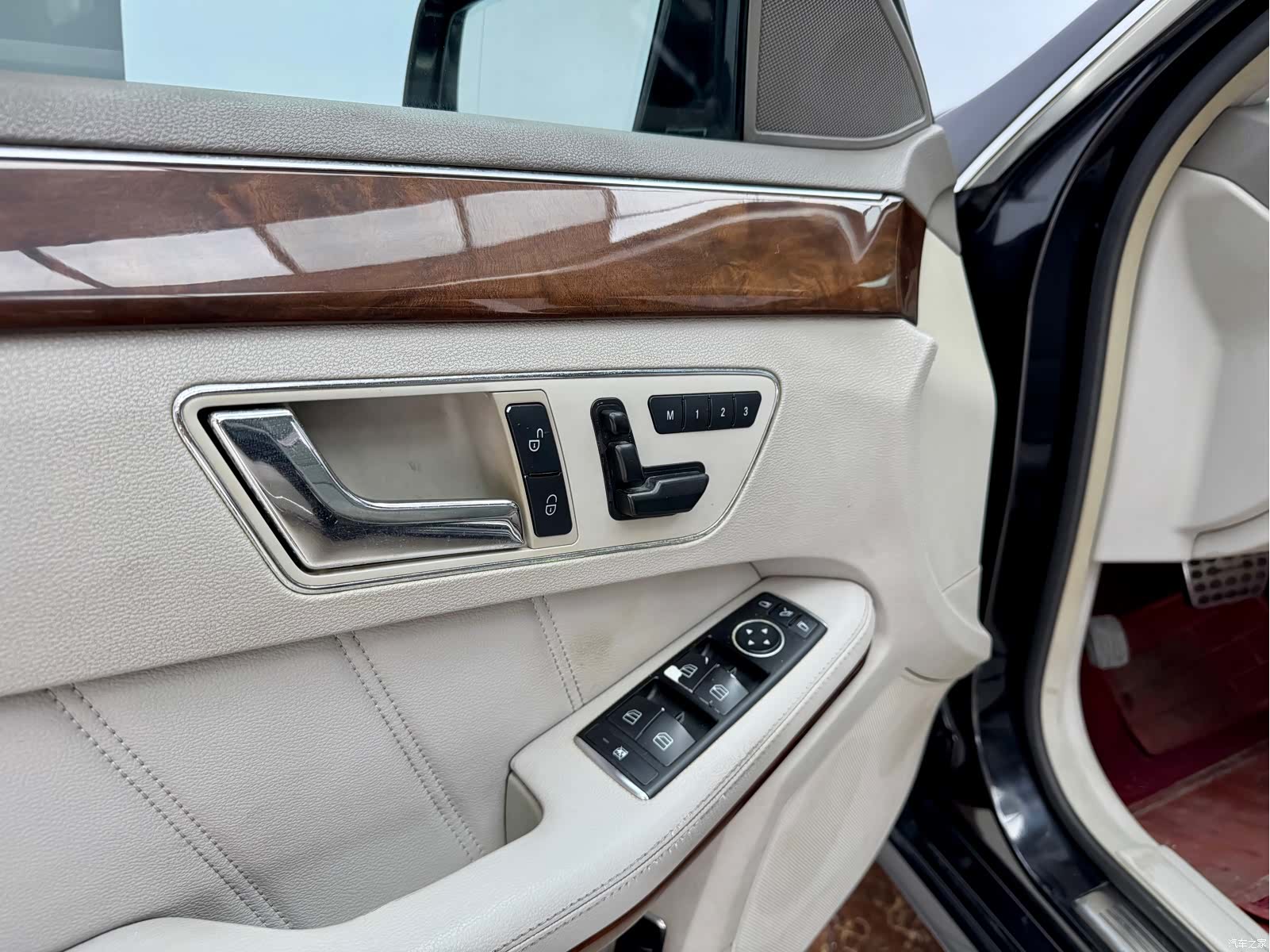 Mercedes-Benz E-Class, 2011 8