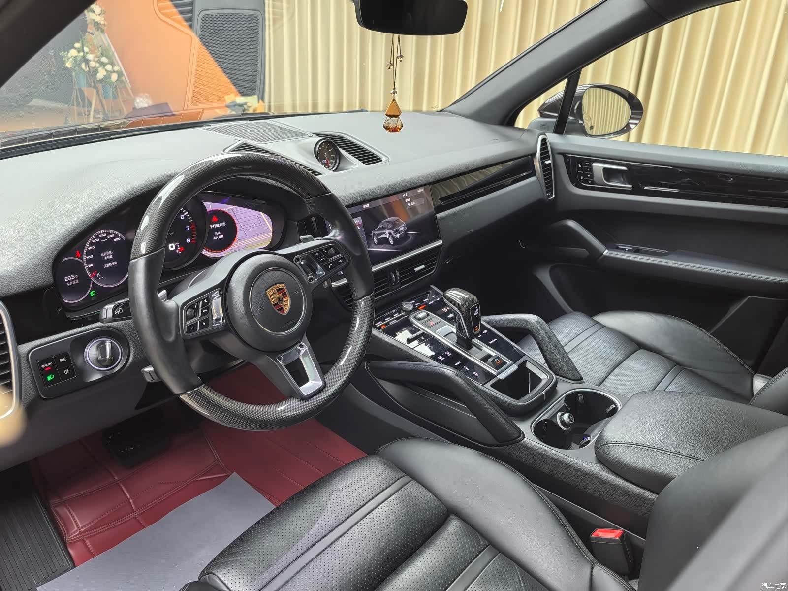 Porsche Cayenne, 2019 все фото