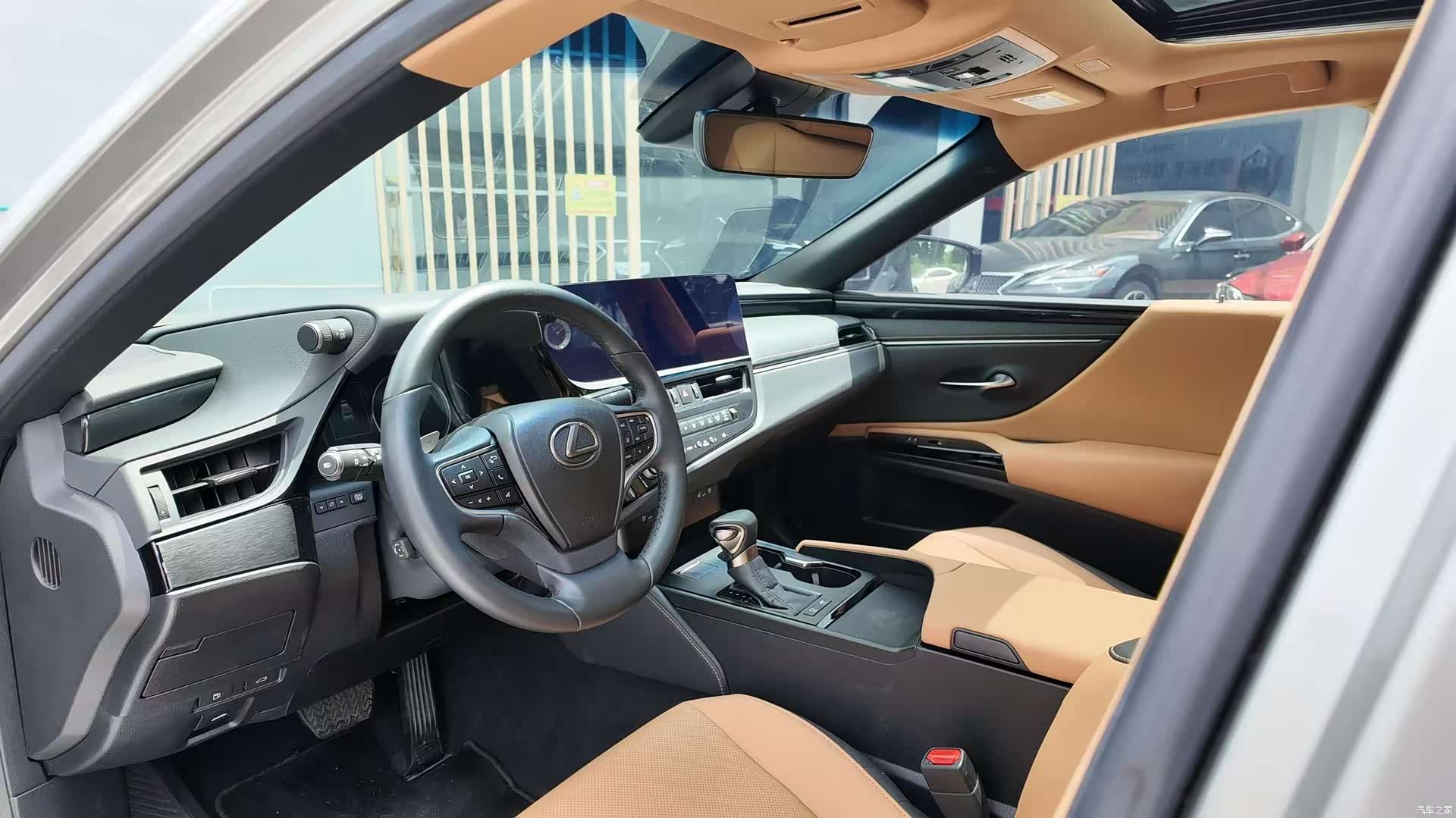 Lexus ES, 2024 7