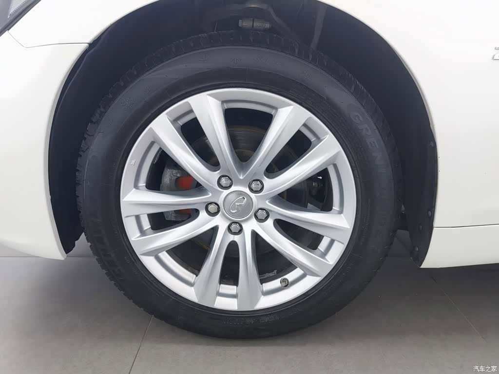 Infiniti Q70, 2017 17