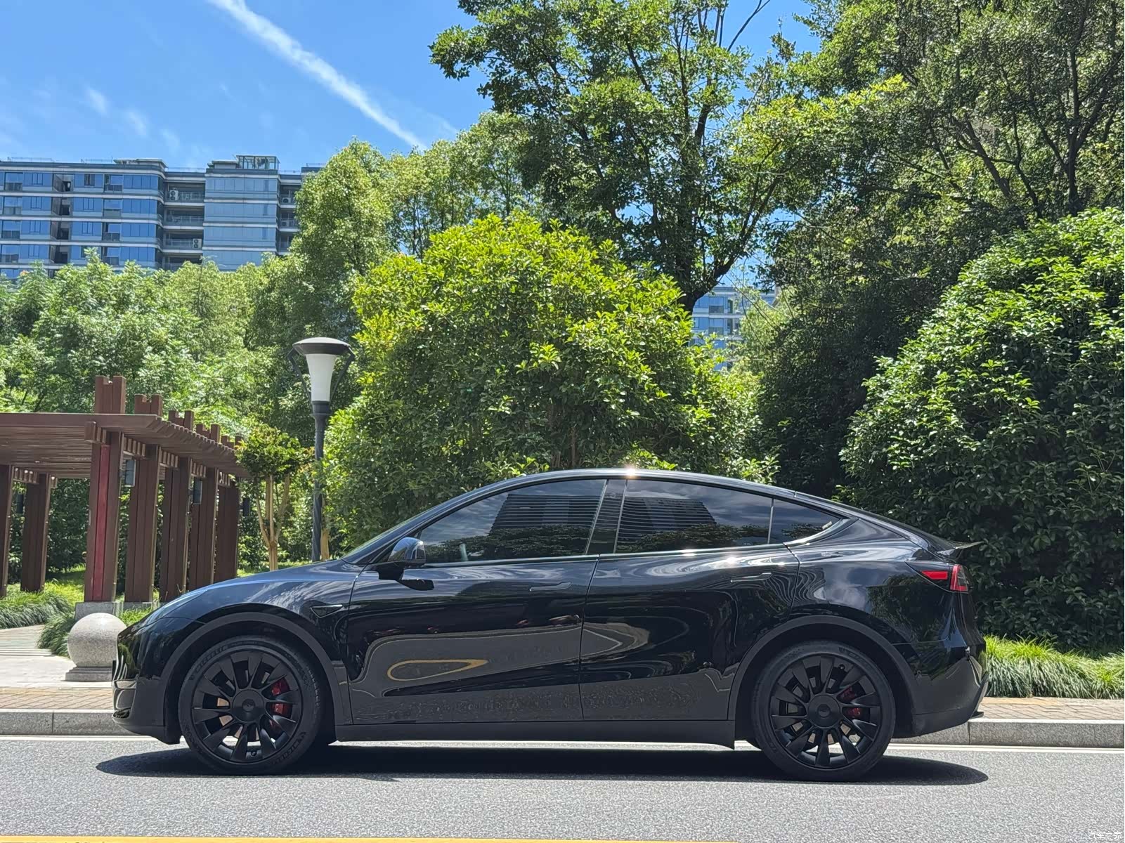 Tesla Model Y, 2023 3