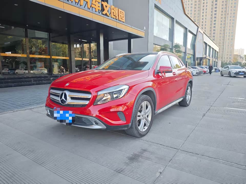 Mercedes-Benz GLA