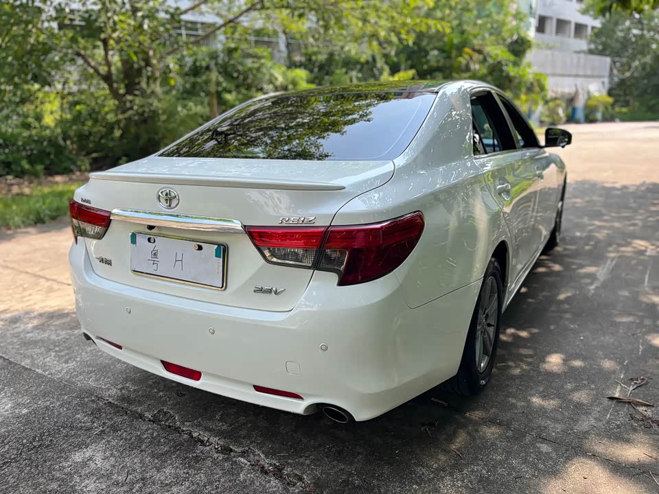 Toyota Reiz Toyota Reiz