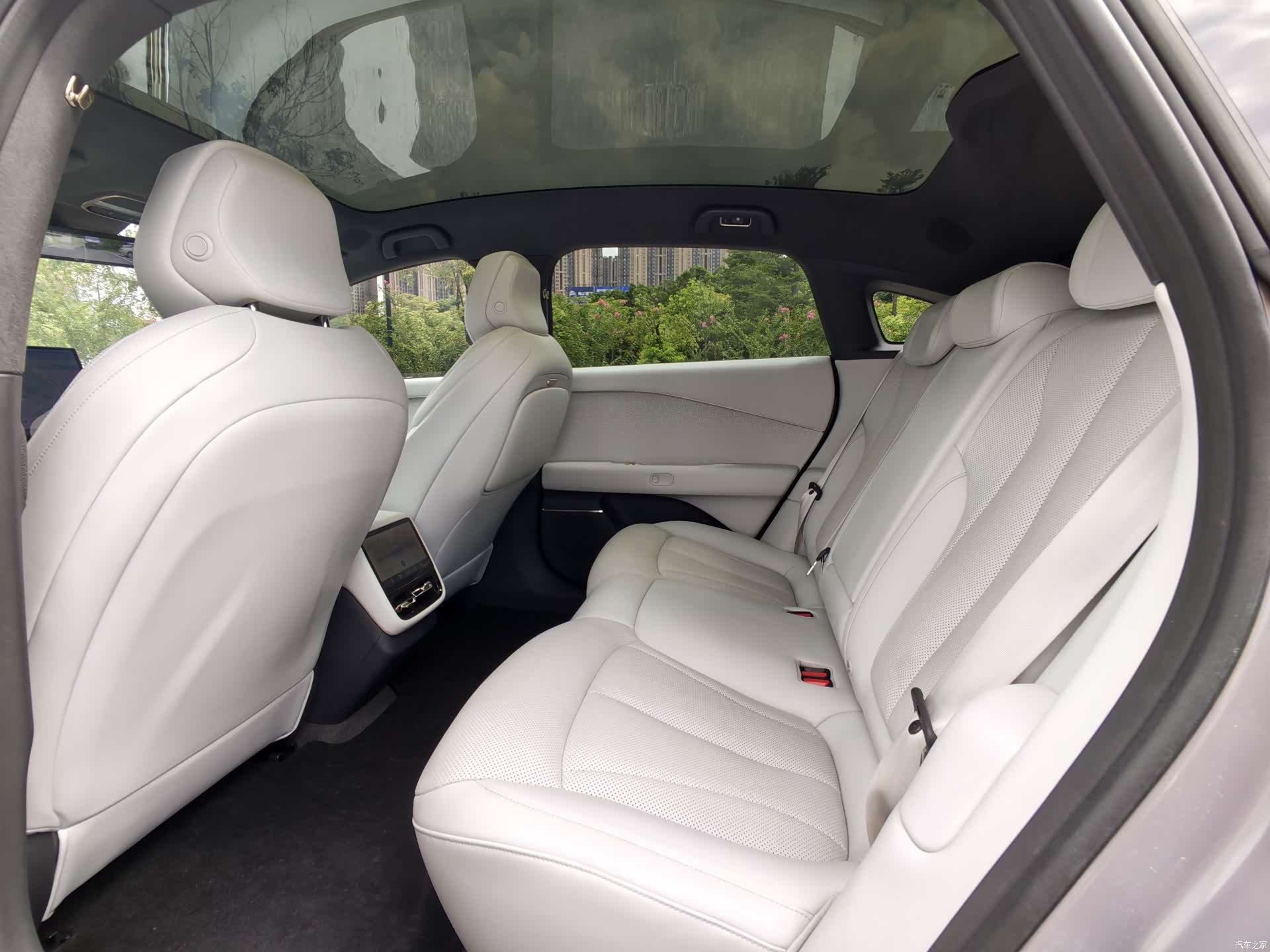 Xpeng P7, 2024 9