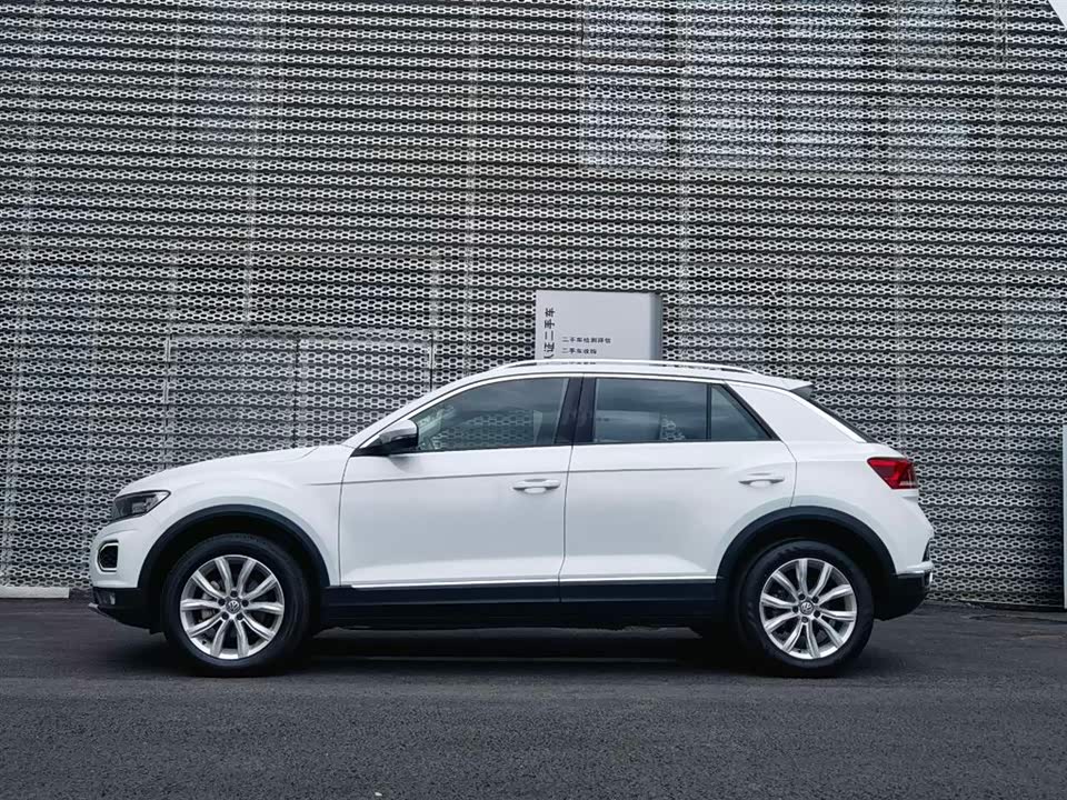 Volkswagen T-ROC exploring Songs
