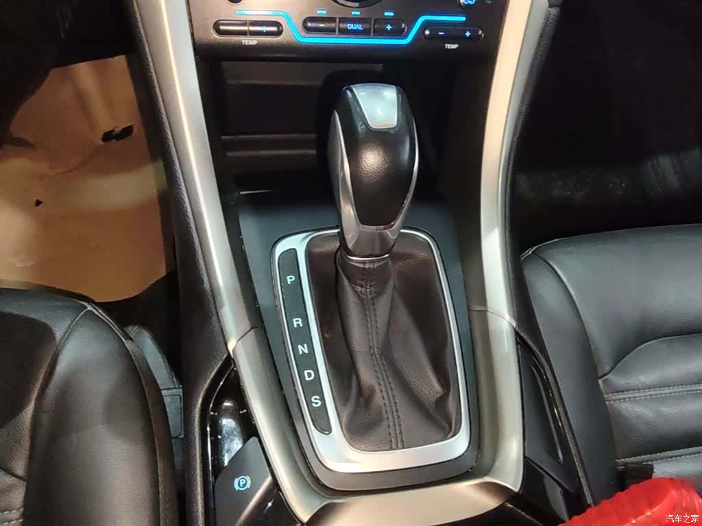 Ford Mondeo, 2016 13