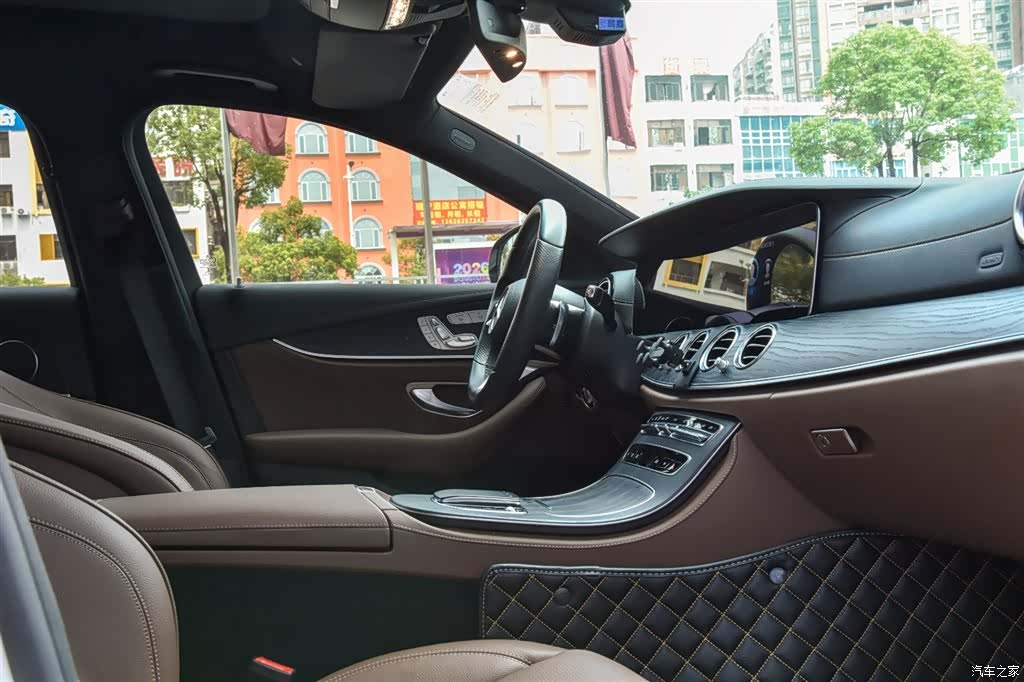 Mercedes-Benz E-Class, 2022 15