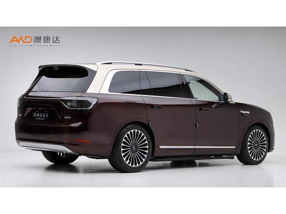 AITO Ask the world M9