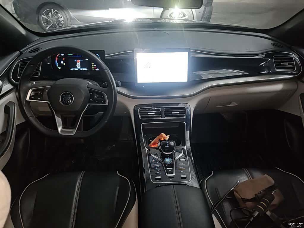 BYD Qin, 2023 16