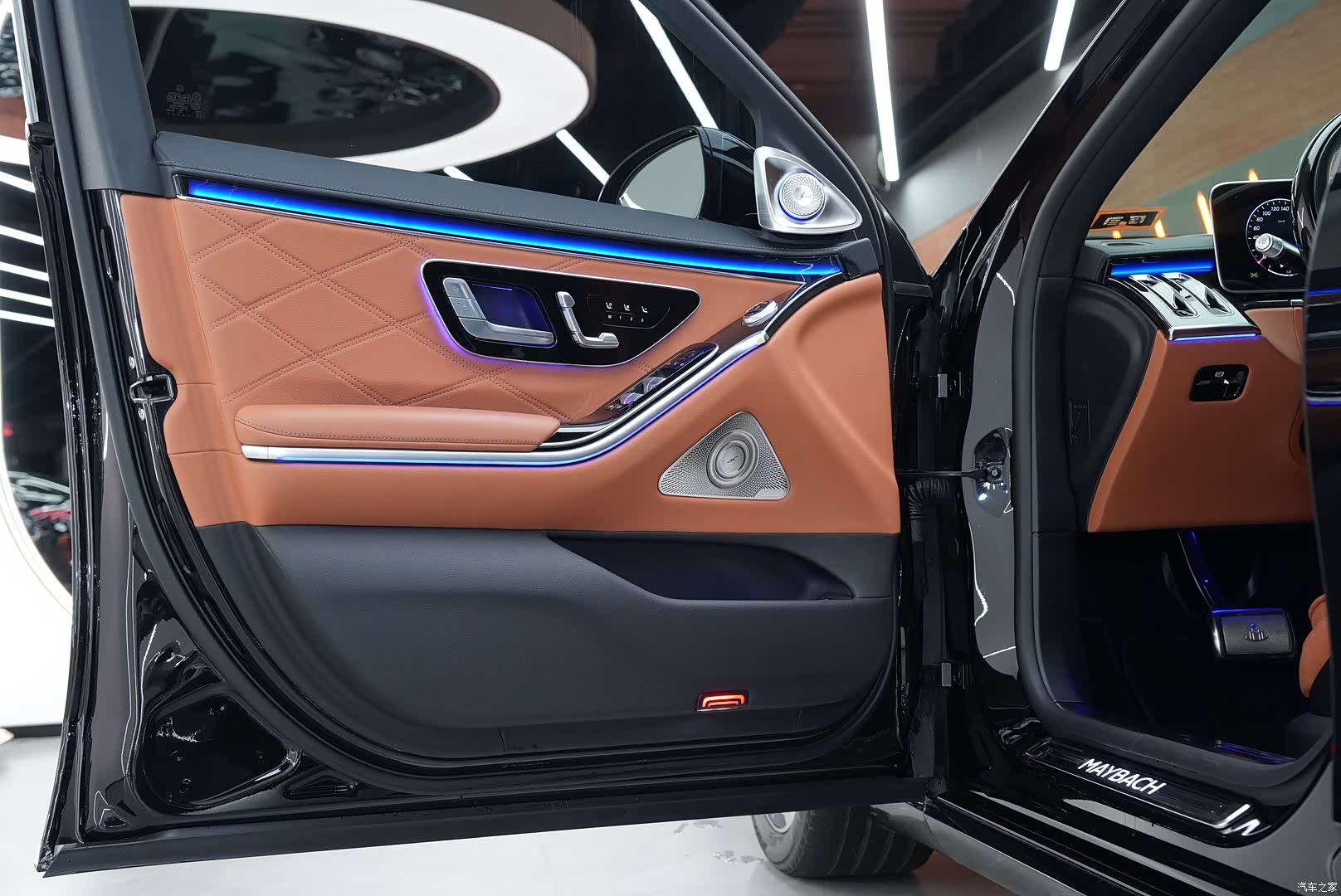 Maybach S-Class, 2023 11