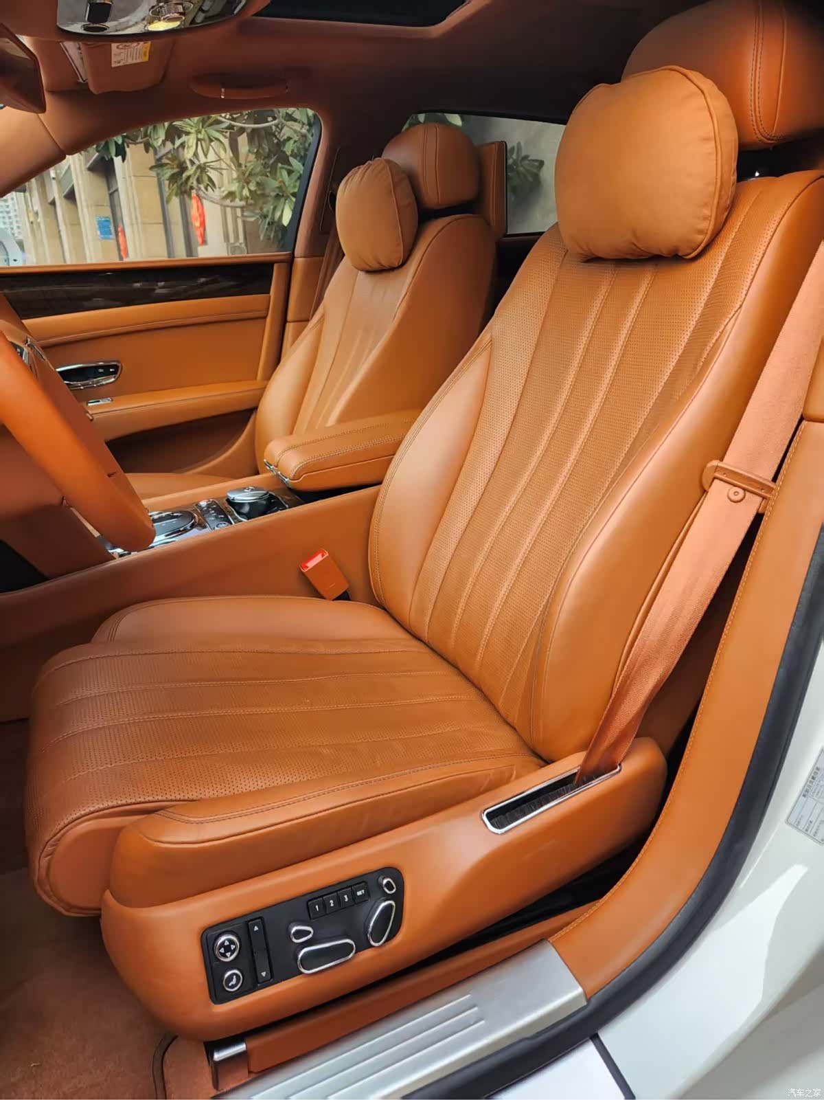 Bentley Flying Spur, 2017 8
