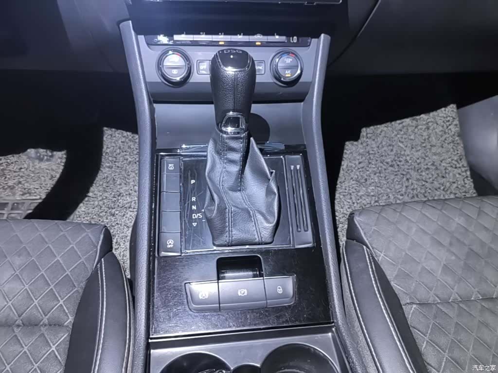 Skoda Superb, 2018 14