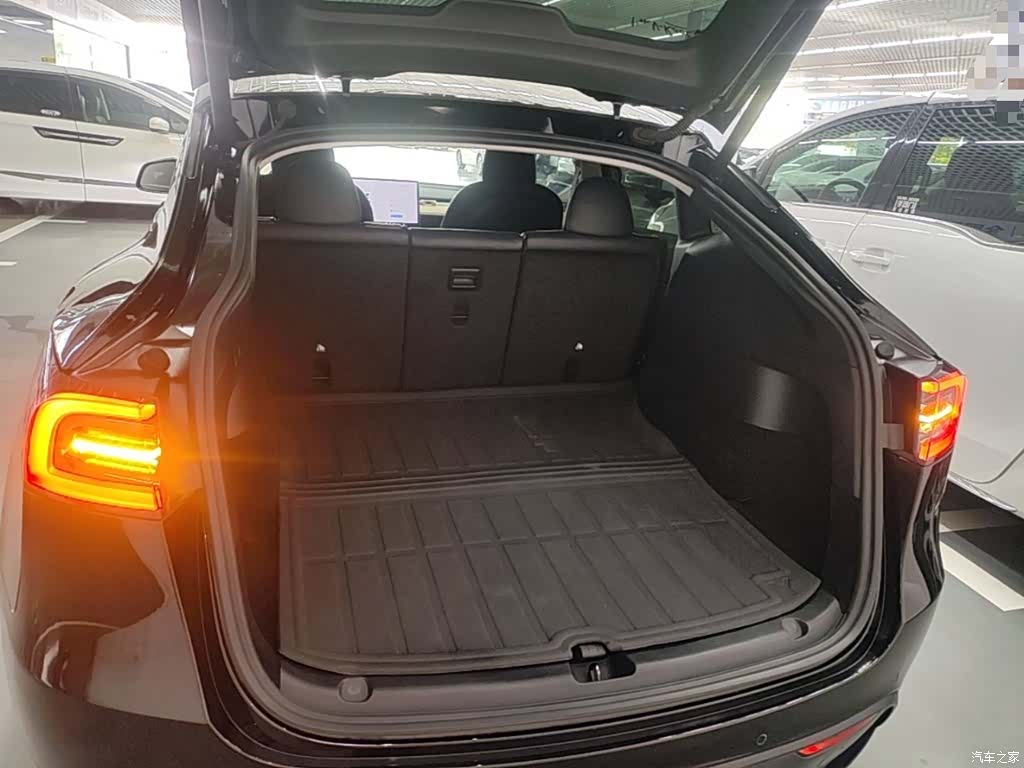 Tesla Model Y, 2021 19