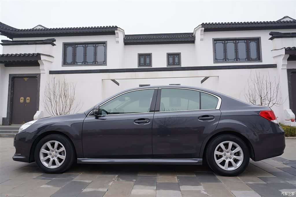 Subaru Legacy, 2011 7