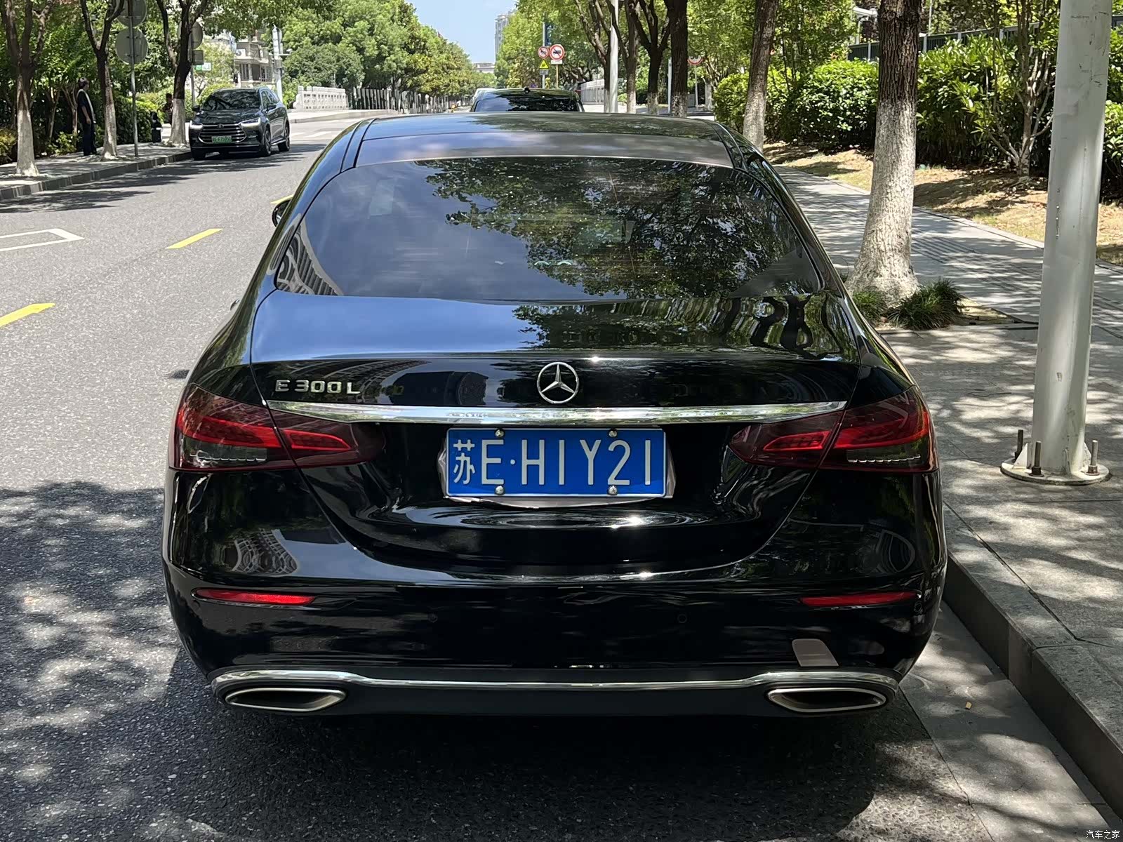 Mercedes-Benz E-Class, 2020 3
